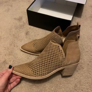 Dolce Vita Booties